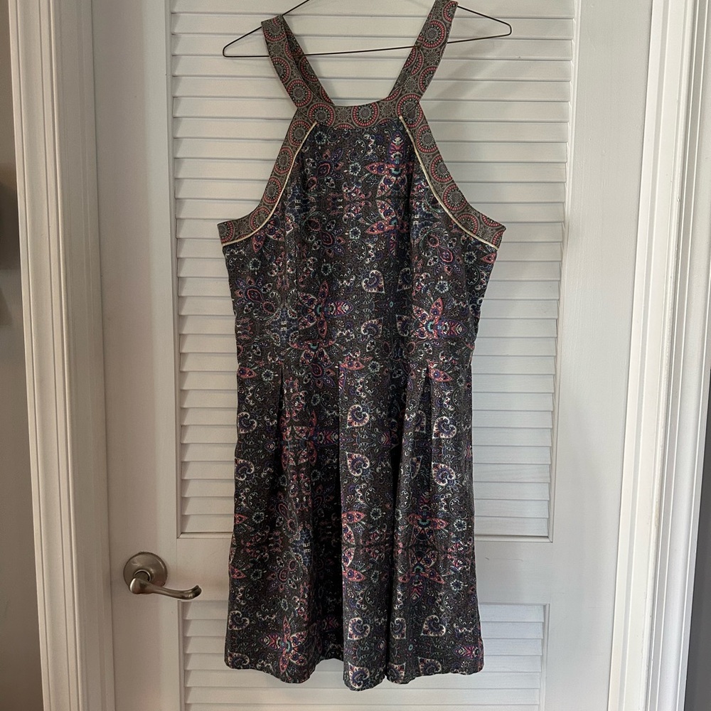 Elegant Multicolor Patterned Dress